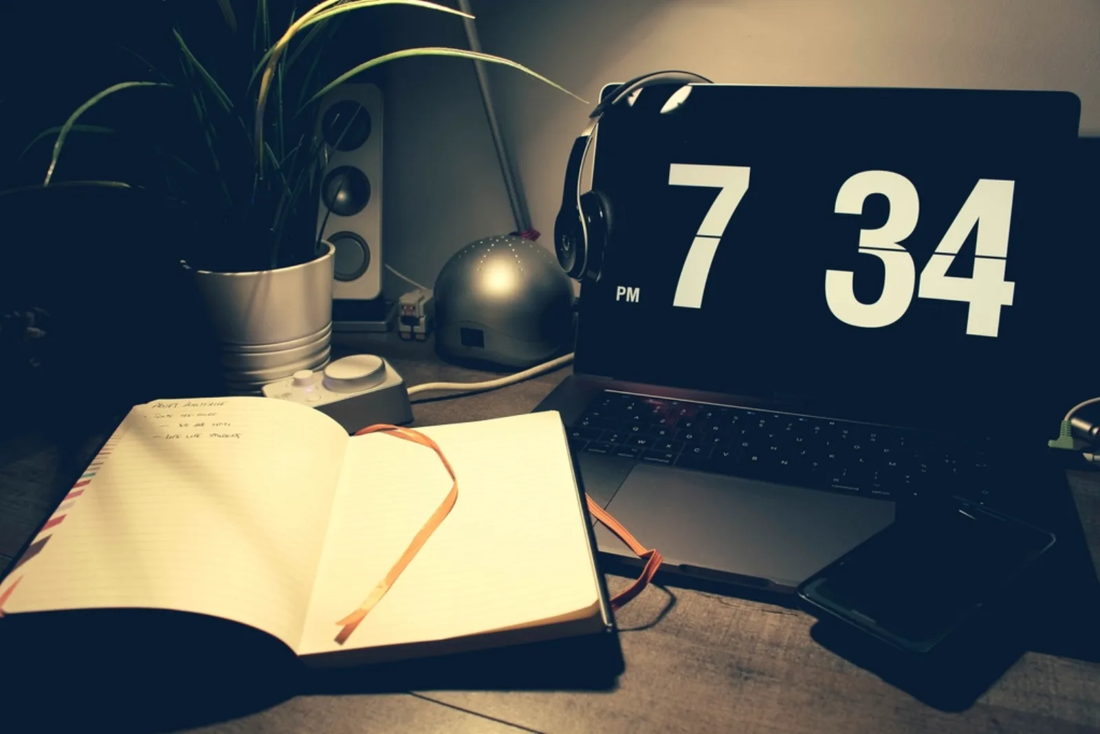 Lead time fournisseur : définition, calcul et leviers pour le réduire Lead time fournisseur : calcul et réduction du délai d'approvisionnement