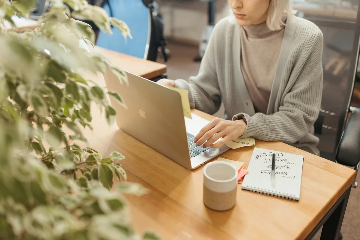 Modèles d'emails de relance fournisseur prêts à l'emploi pour équipes achats